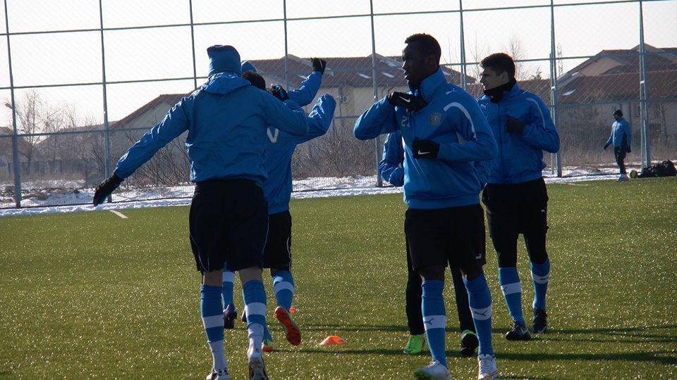 Fabrice Olinga l-a înfruntat pe Gică Hagi, la primul antrenament pentru Viitorul / GALERIE FOTO&VIDEO
