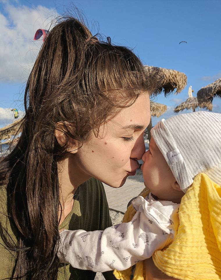 Vladimir Drăghia, la malul mării alături de familie. Ce frumoasă este iubita lui