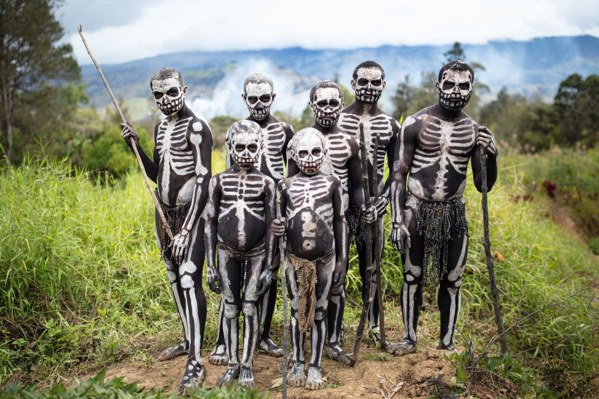 GALERIE FOTO | Imagini spectaculoase și extrem de rare cu triburile din Papua Noua Guinee
