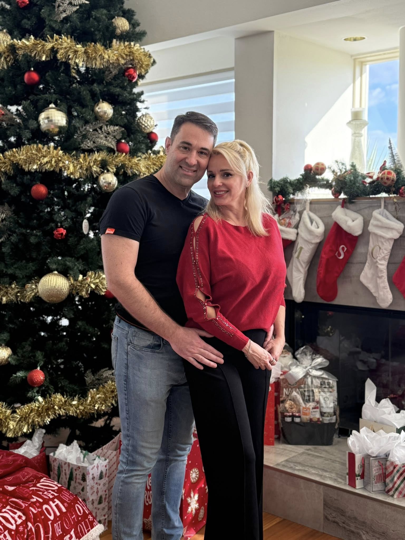 Vedete din România care au renunțat la showbiz și s-au retras complet din viața publică. Imagini rare cu ele acum