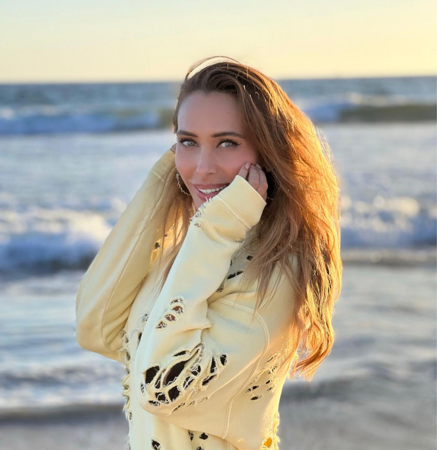 Iulia Vântur se bazează pe ajutorul lui Salman Khan la Bollywood. Ce sfaturi i-a dat în carieră: „El a crezut în vocea mea mai mult decât mine”