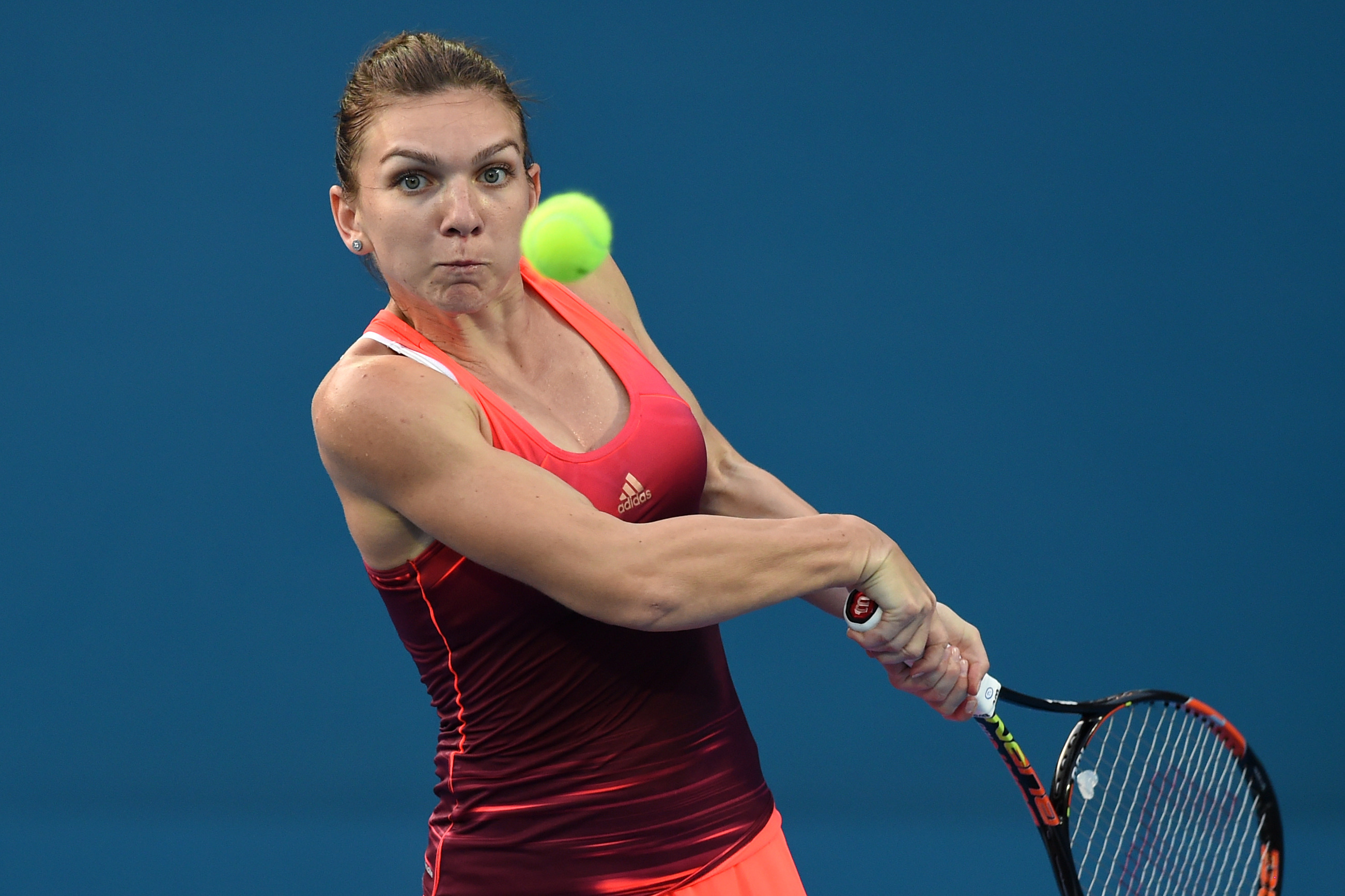 Halep a câștigat și cel de-al doilea meci din 2016, dar a tremurat. ^L-a chemat de două ori pe Darren Cahill / GALERIE FOTO & VIDEO