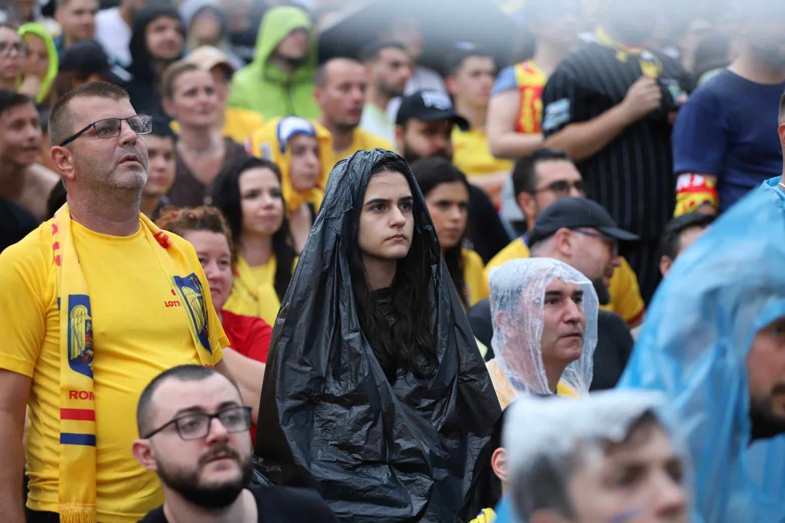 Fanii au urmărit România – Olanda pe ecrane gigant, la București, pe ploaie. Unde s-a văzut în Capitală meciul din „optimile” Euro 2024