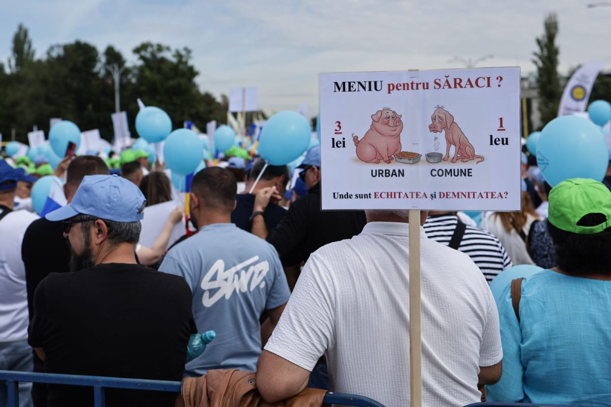 Sindicaliștii din administrația publică protestează în Capitală și amenință cu greva generală dacă măsurile Executivului sunt adoptate | VIDEO