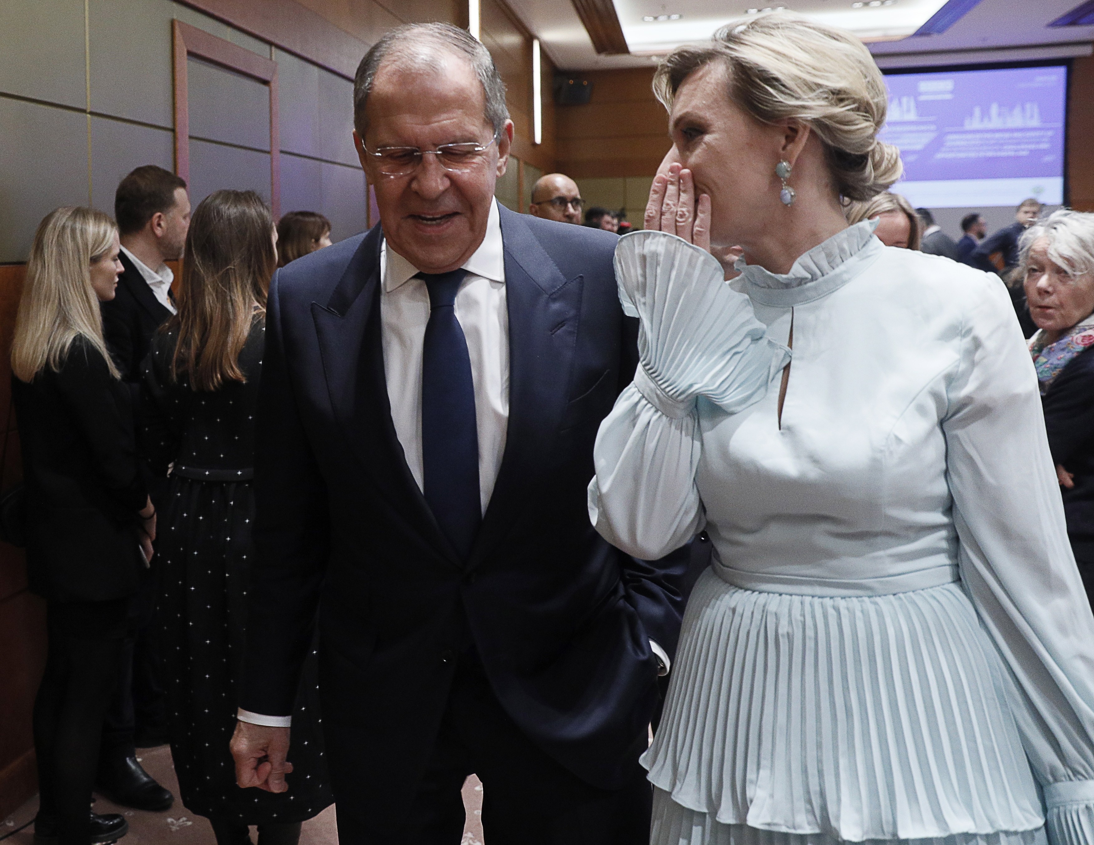 O fostă deputată rusă spune că Serghei Lavrov și Maria Zaharova au avut și o relație intimă. „În rândul elitelor e la modă să ai două familii”