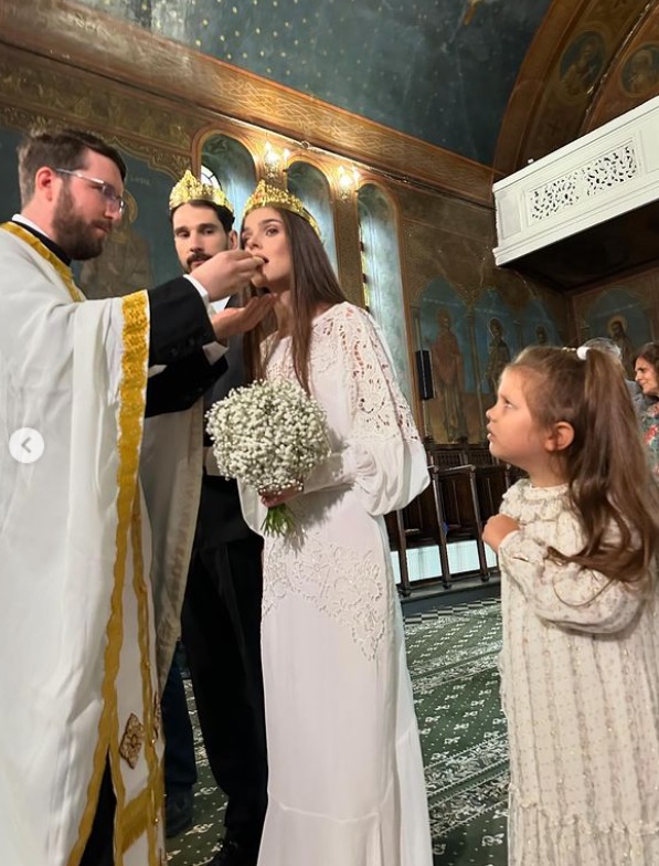 Theo Rose, în lacrimi la „Vocea României”. Cine și-a făcut apariția pe scena show-ului de la PRO TV: „M-am uitat la videoul ăsta de prea multe ori”