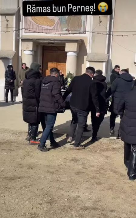 Imagini de la înmormântarea lui Andrei Perneș. Cine a venit să-l conducă pe ultimul drum VIDEO