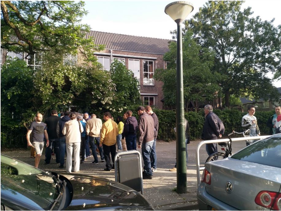FOTO, VIDEO | Imagini incredibile la Londra: coadă interminabilă la secția de votare din cartierul botezat „Little Romania”! Mobilizare exemplară a diasporei și în Germania, Italia, Olanda și Belgia