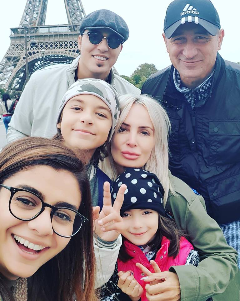 Daniela Gyorfi, în cele mai frumoase ipostaze de vacanță. Cum se distrează cu George Tal și fiica lor la Paris | FOTO