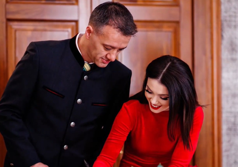 Cum a apărut Anca Dumitra alături de soțul ei, la un eveniment. Manfred Spendier nu o scapă din ochi