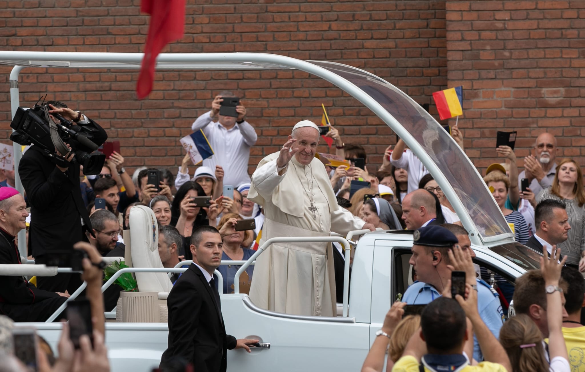 Promisiunea pe care Papa Francisc a făcut-o în fața singurei femei din lume pe care a iubit-o: „Dacă nu te căsătorești cu mine, mă fac preot”