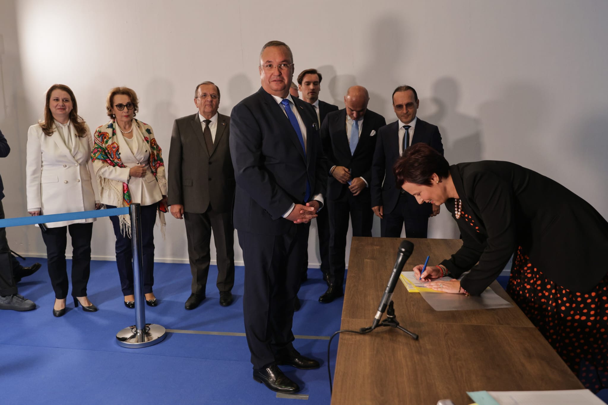 Nicolae Ciucă şi-a depus candidatura la alegerile prezidenţiale: „România are nevoie de o viziune de dreapta”