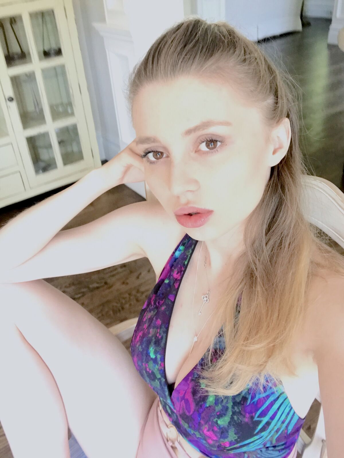 FOTO | Relația secretă pe care Mohamed Hadid, tatăl surorilor Gigi și Bella Hadid, a avut-o cu un model de 25 de ani