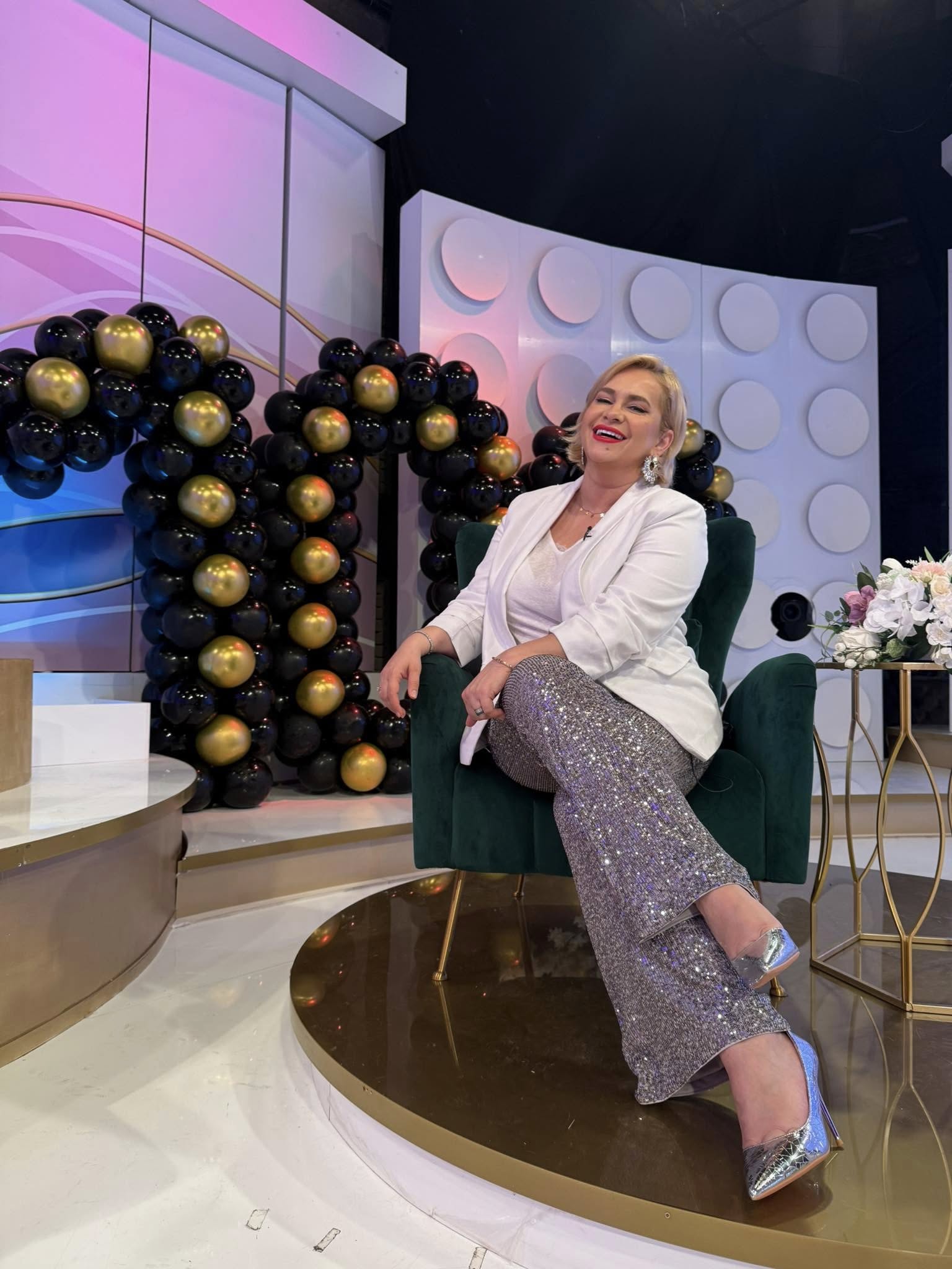 Paula Chirilă a fost cerută în căsătorie, după ce a divorțat de tatăl fiicei sale. Imagini cu inelul de logodnă
