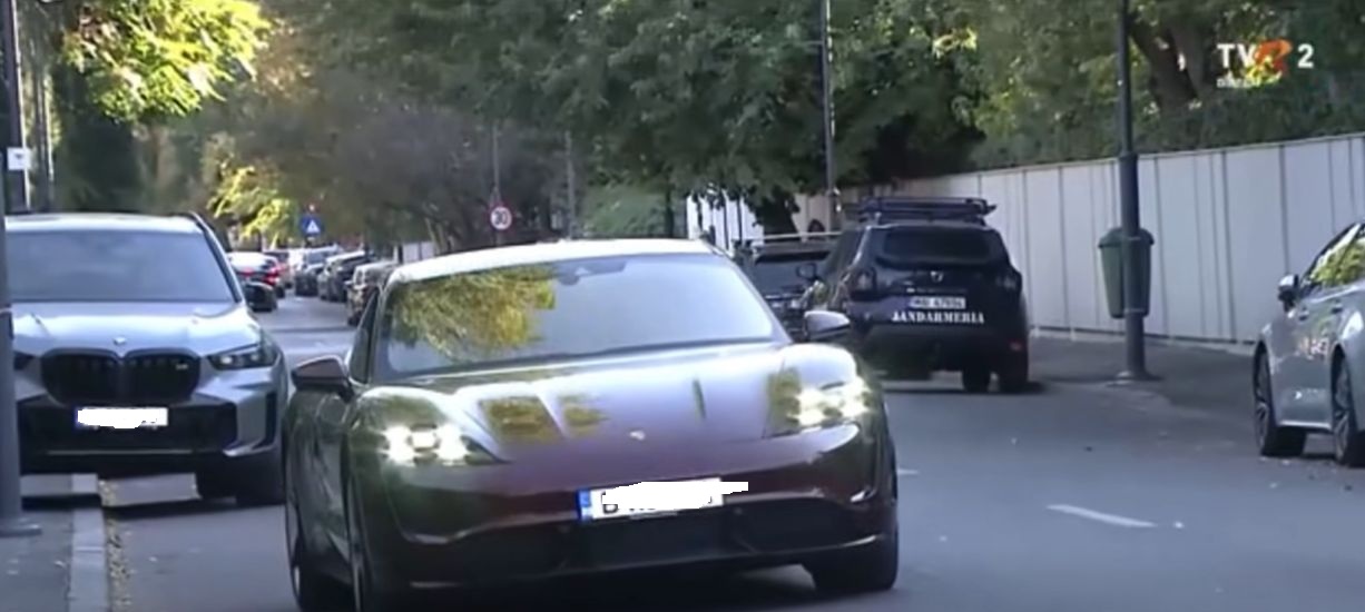 Cine este angajatul din TVR care vine la serviciu cu un Porsche