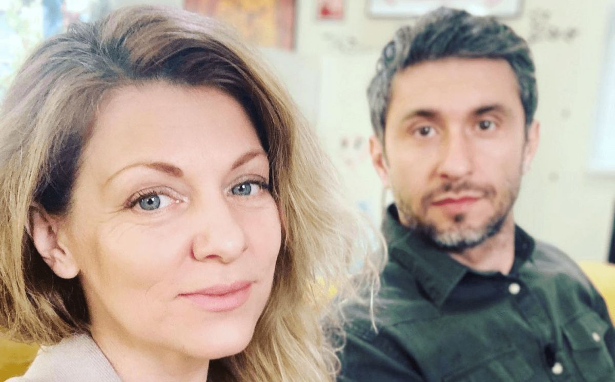 Unde locuiesc cu adevărat la țară Dragoș Bucur și Dana Nălbaru: „Nu suntem niște nebuni care s-au închis în mijlocul pădurii”
