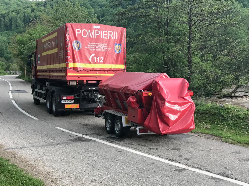 Urmările codului roșu de inundații din Caraș-Severin și Timiș, în imagini (FOTO & VIDEO)