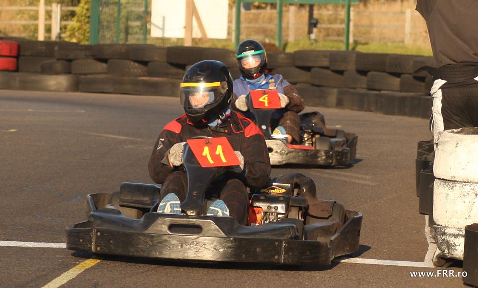Stejarii s-au distrat la karting, în aşteptarea meciului cu naţionala Canadei, marți, ora 18:45 / GALERIE FOTO