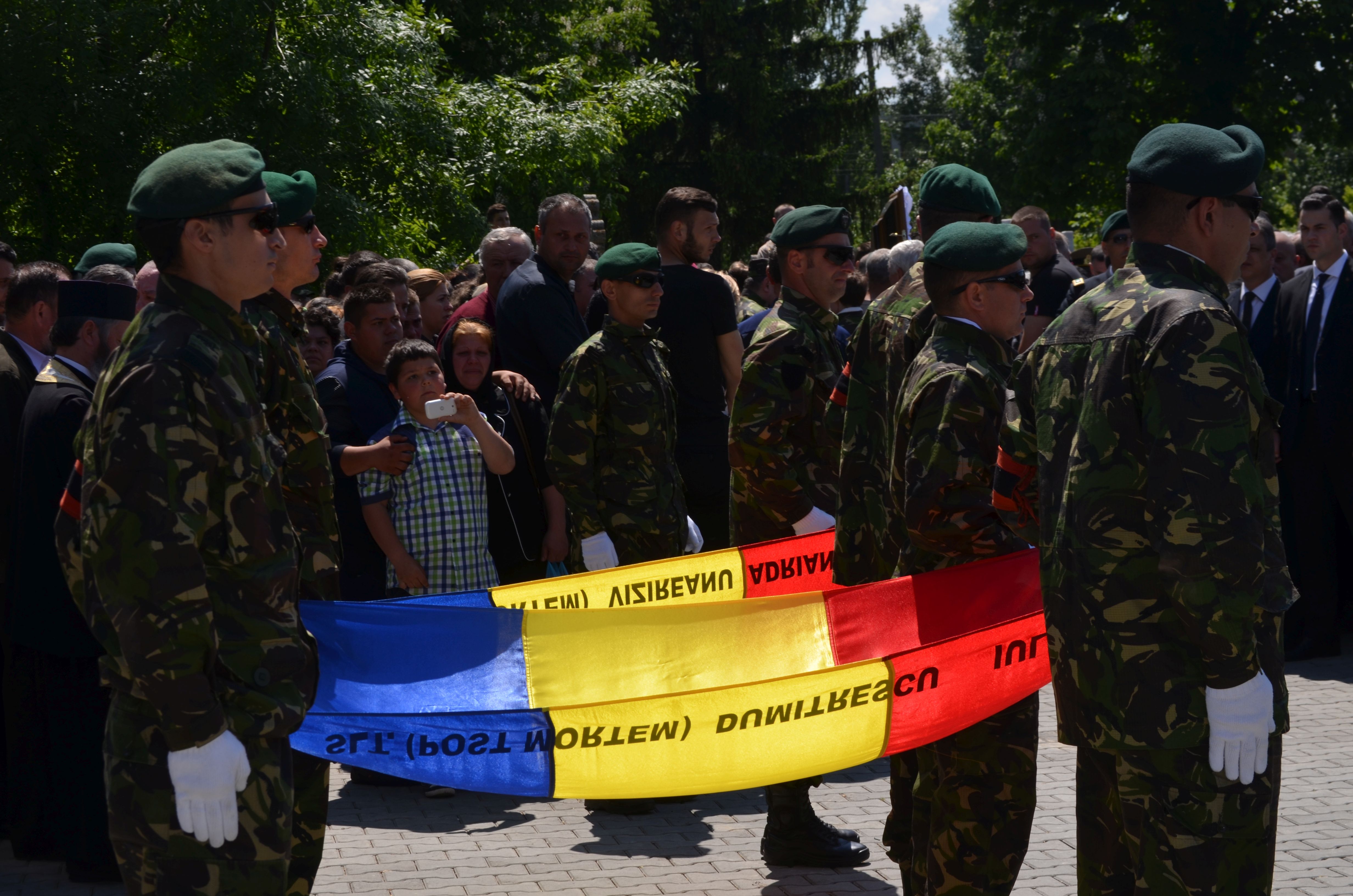 Eroii căzuți în Afganistan au fost înmormântați azi la Buzău