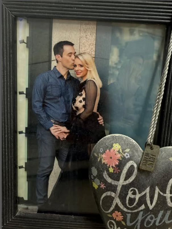 Vedete din România care au renunțat la showbiz și s-au retras complet din viața publică. Imagini rare cu ele acum
