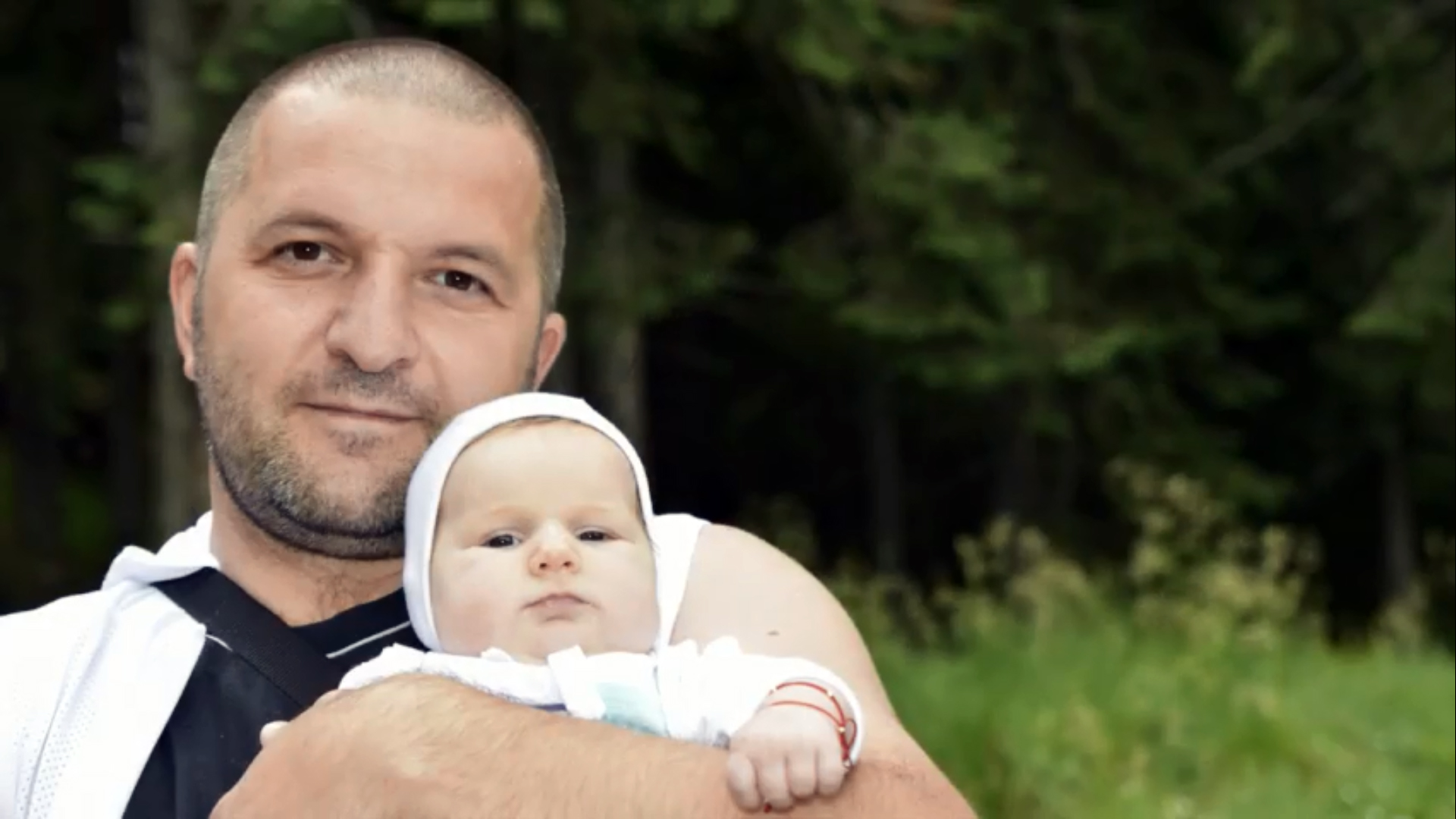 Fetița jandarmeriței ucise pe trecerea de pietoni e tot în comă. Tatăl micuței Larisa transmite un mesaj sfâșietor, la două luni de la accident