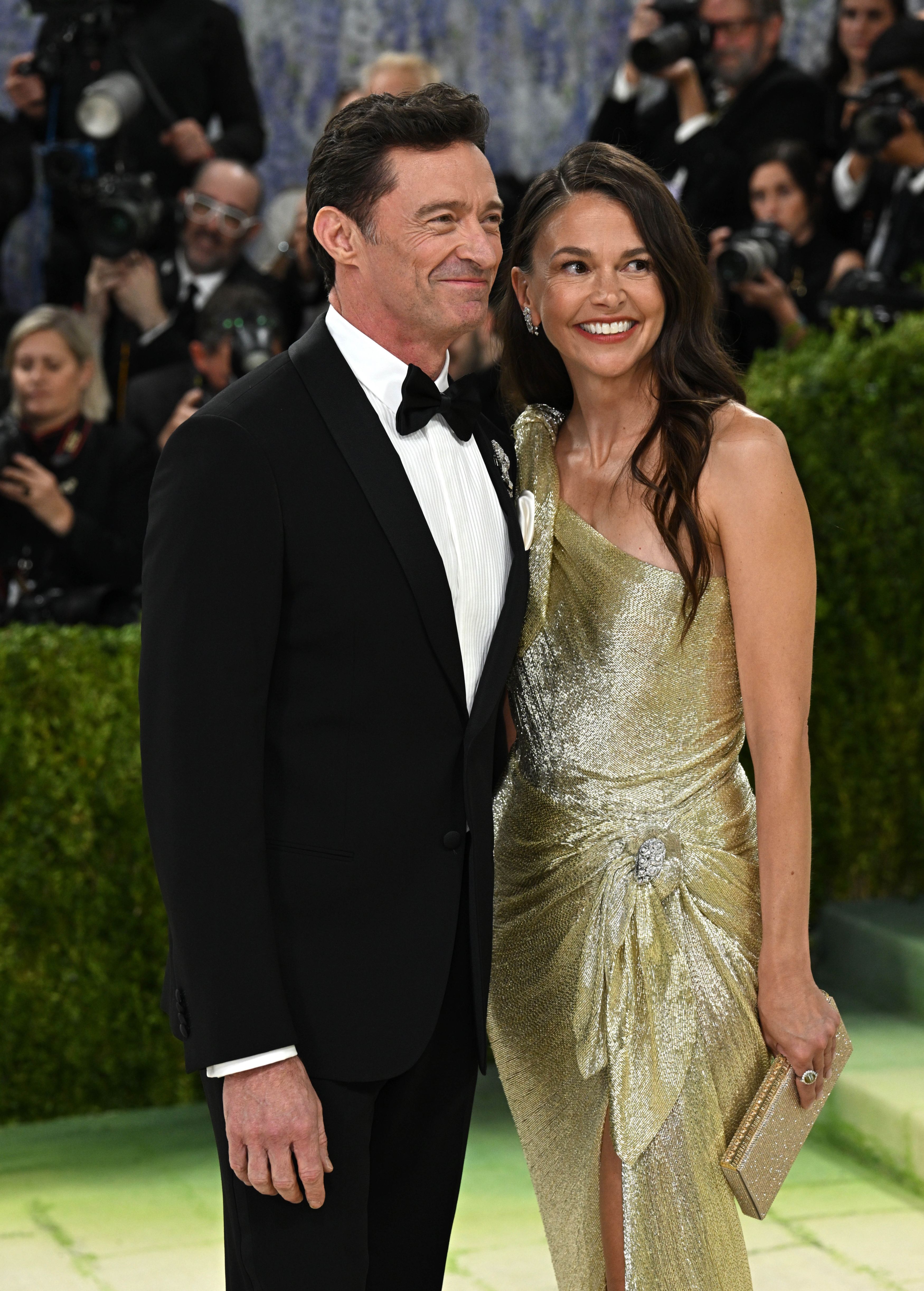 Vedete pe „covorul pietruit” la Met Gala 2026. De la rochii impresionante la alegeri controversate
