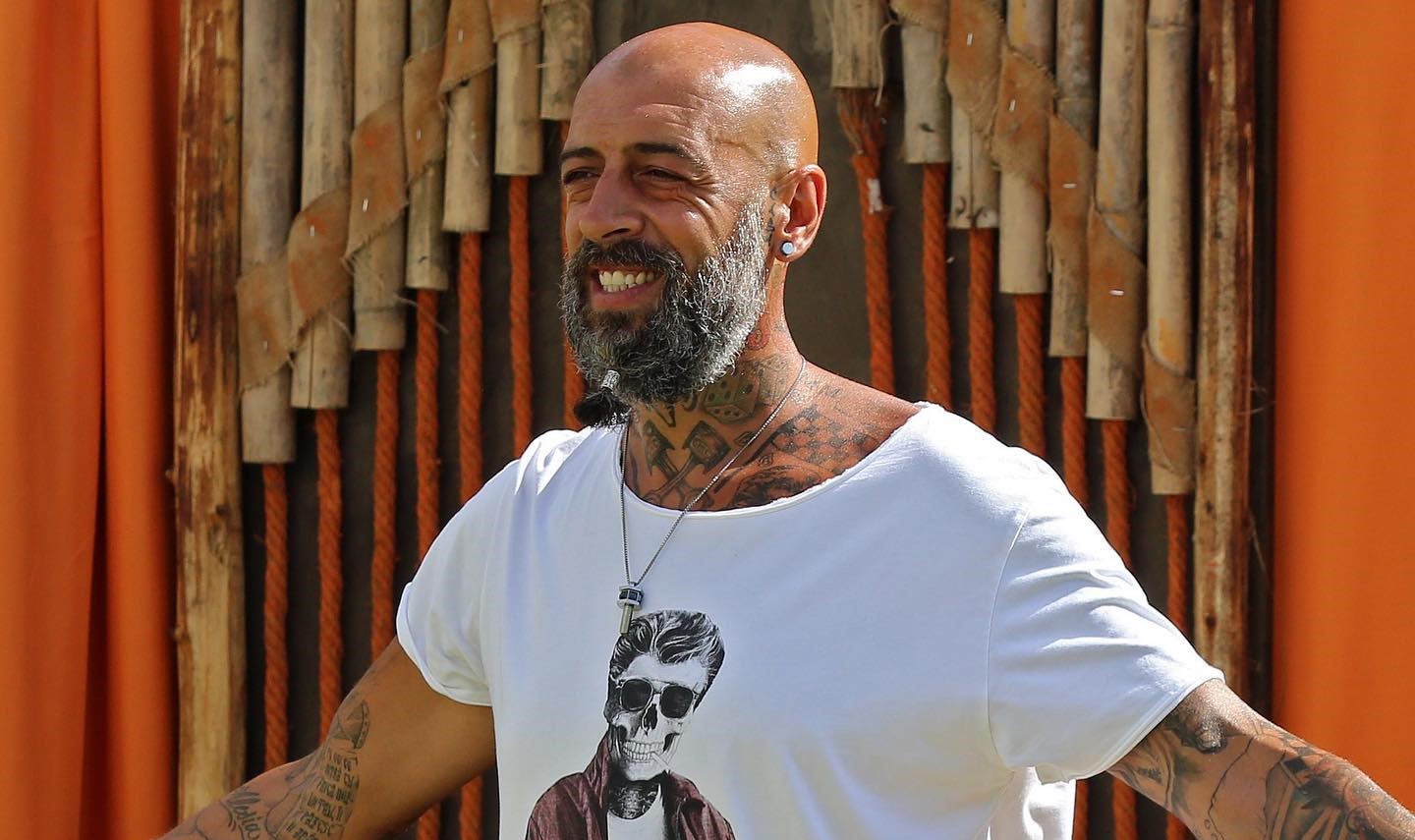 Alături de ce artistă apare CRBL în timp ce fanii spun că s-a despărțit de Olga Guțanu: „Nu pierde timpul”