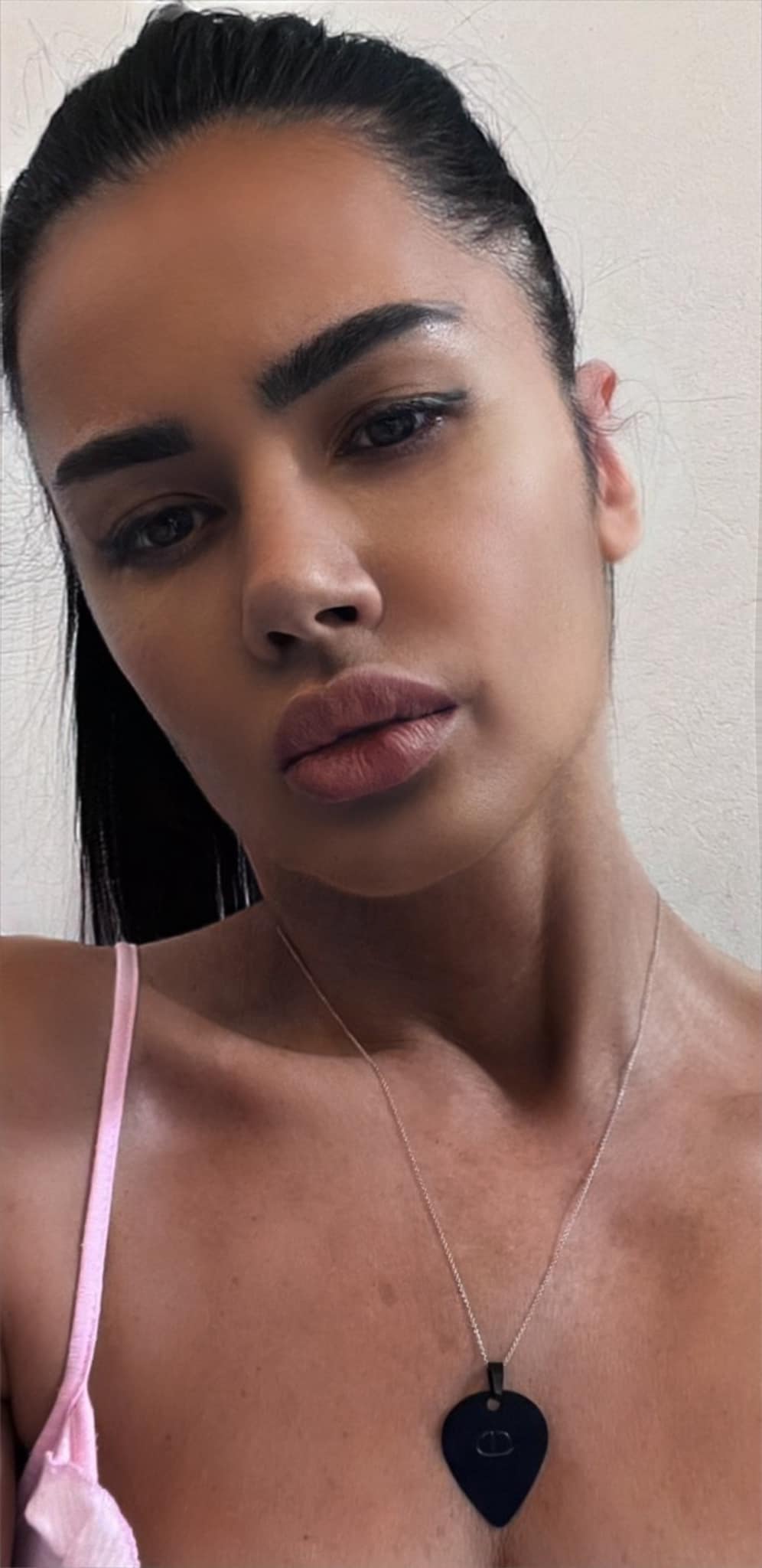 Oana Zăvoranu, nervoasă după ce i-a fost închis contul de TikTok, unde avea aproape 500.000 de urmăritori: „Nu sunt de vânzare și țin cu poporul”