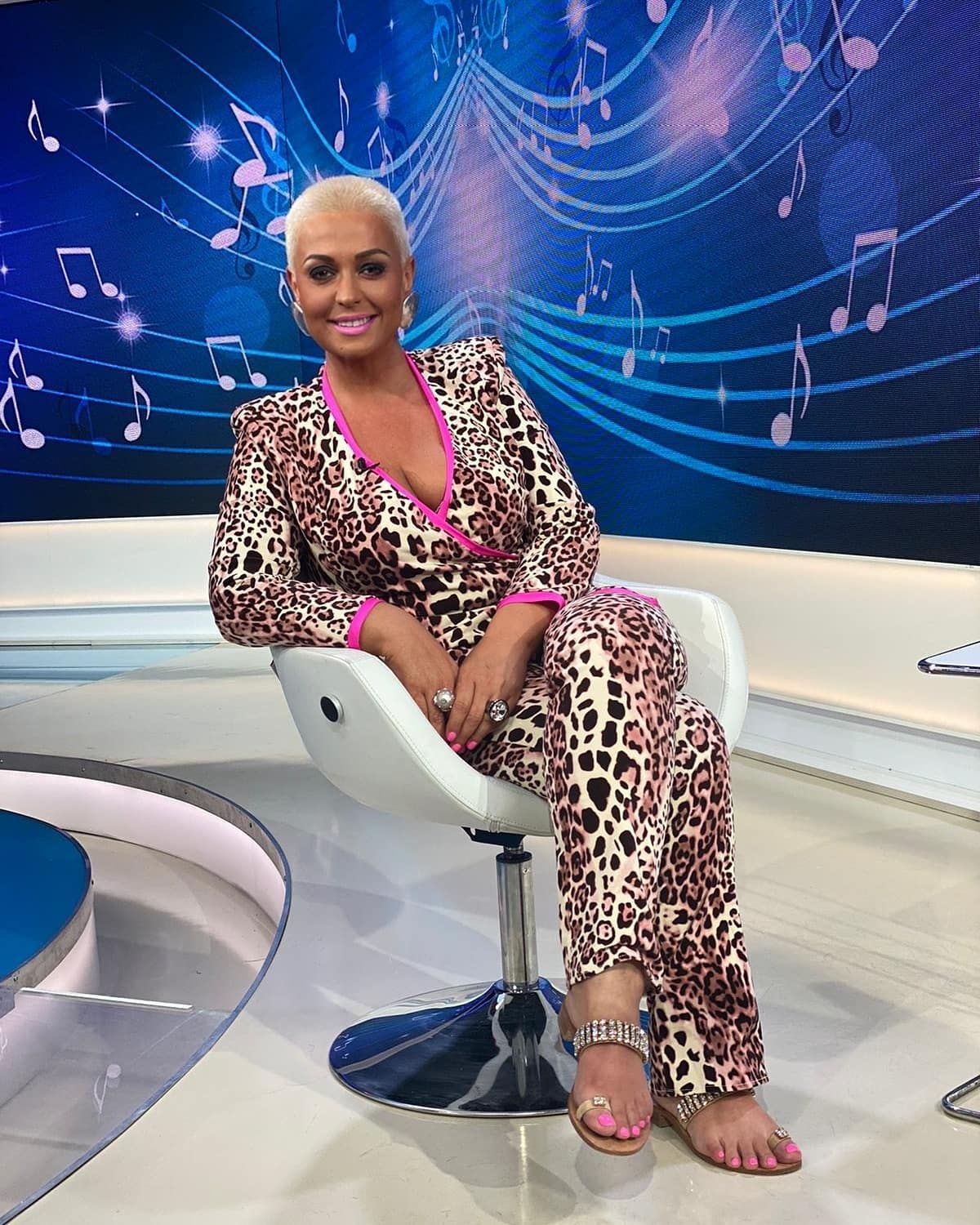 Monica Anghel îi pune limite la bani fiului său: „Nu sunt nici săracă, dar nu fac parte nici din categoria oamenilor bogați”