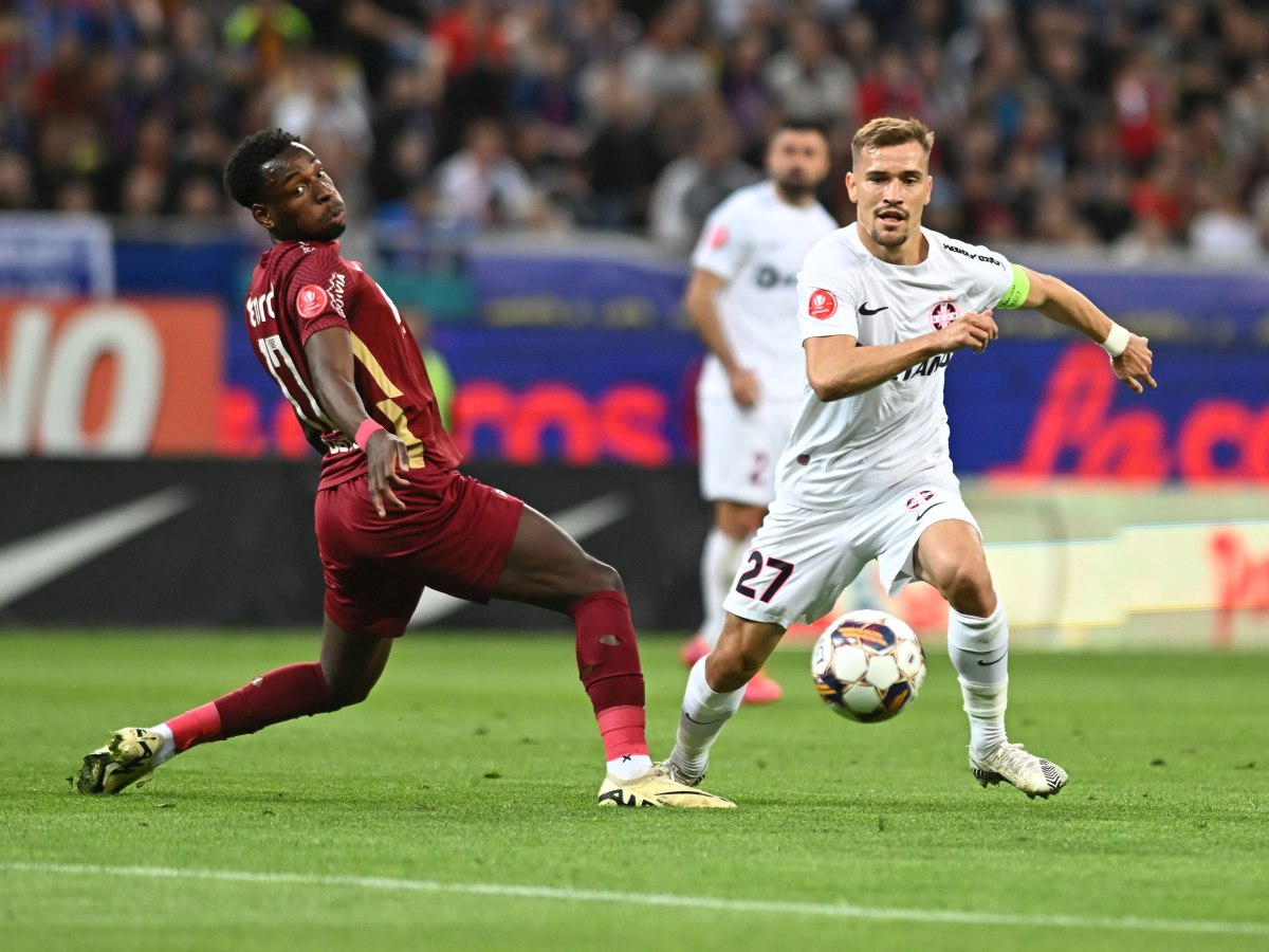 FCSB a primit trofeul de campioană a României în fața a peste 54.000 de spectatori, după ce a pierdut cu CFR Cluj
