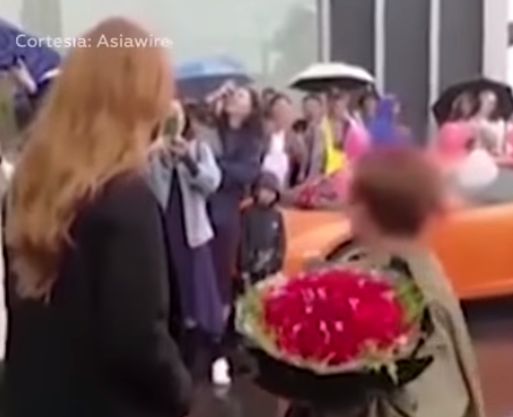 I-a cerut mâna și i-a adus în dar un Lamborghini, dar a fost refuzat. Banii nu cumpără tot | FOTO & VIDEO
