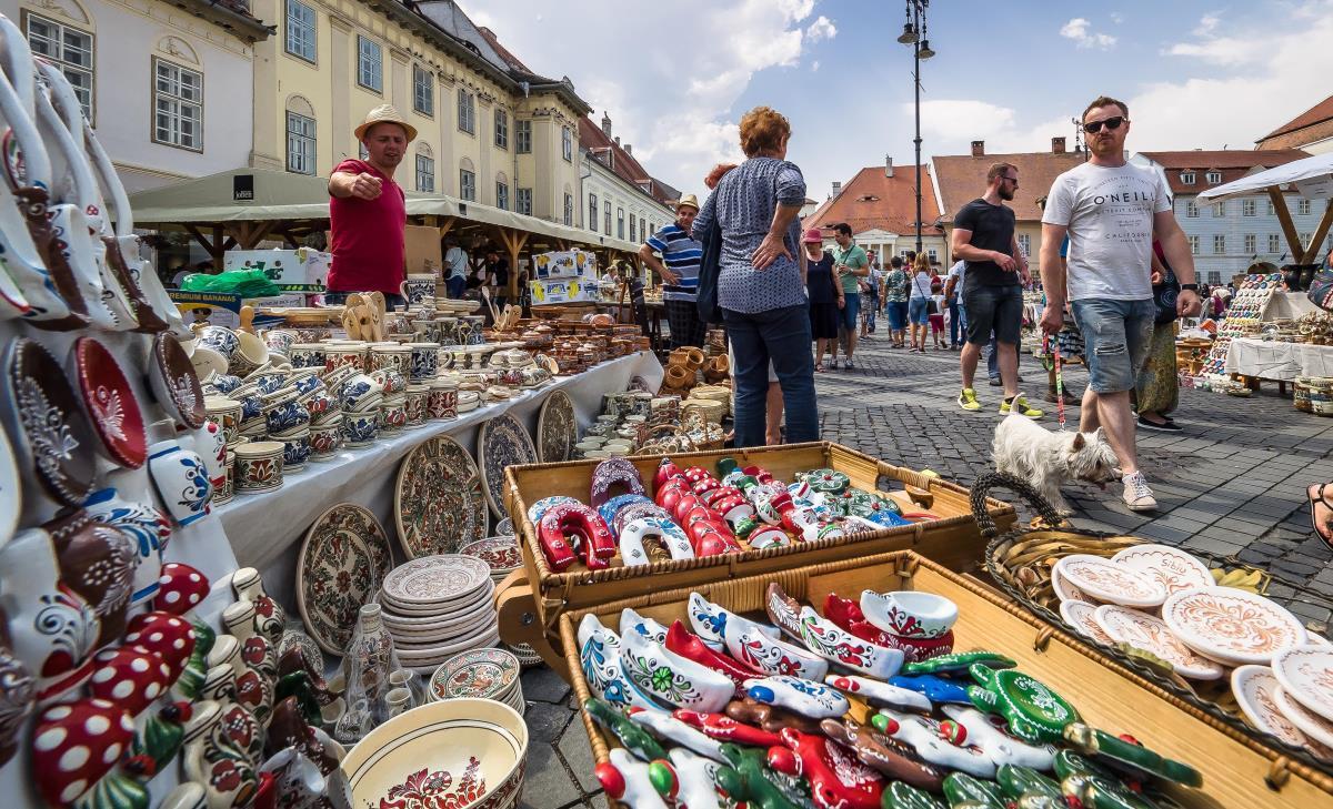 Târgul Olarilor de la Sibiu a ajuns la cea de-a 51-a ediție GALERIE FOTO