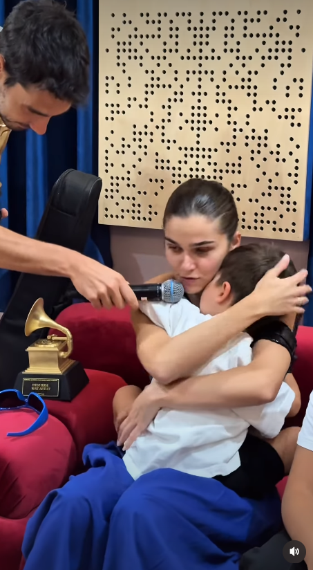 Cum au apărut Theo Rose și Anghel Damian, alături de fiul lor