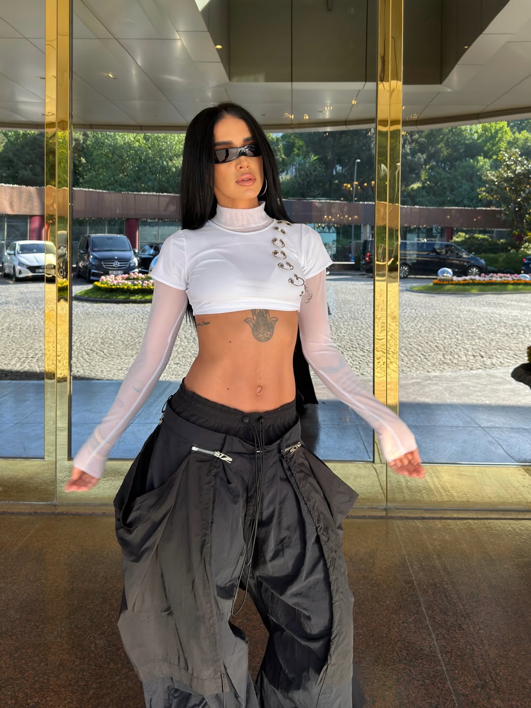 Adelina Pestrițu a rămas fără contul de Instagram. Câți bani face vedeta din social media