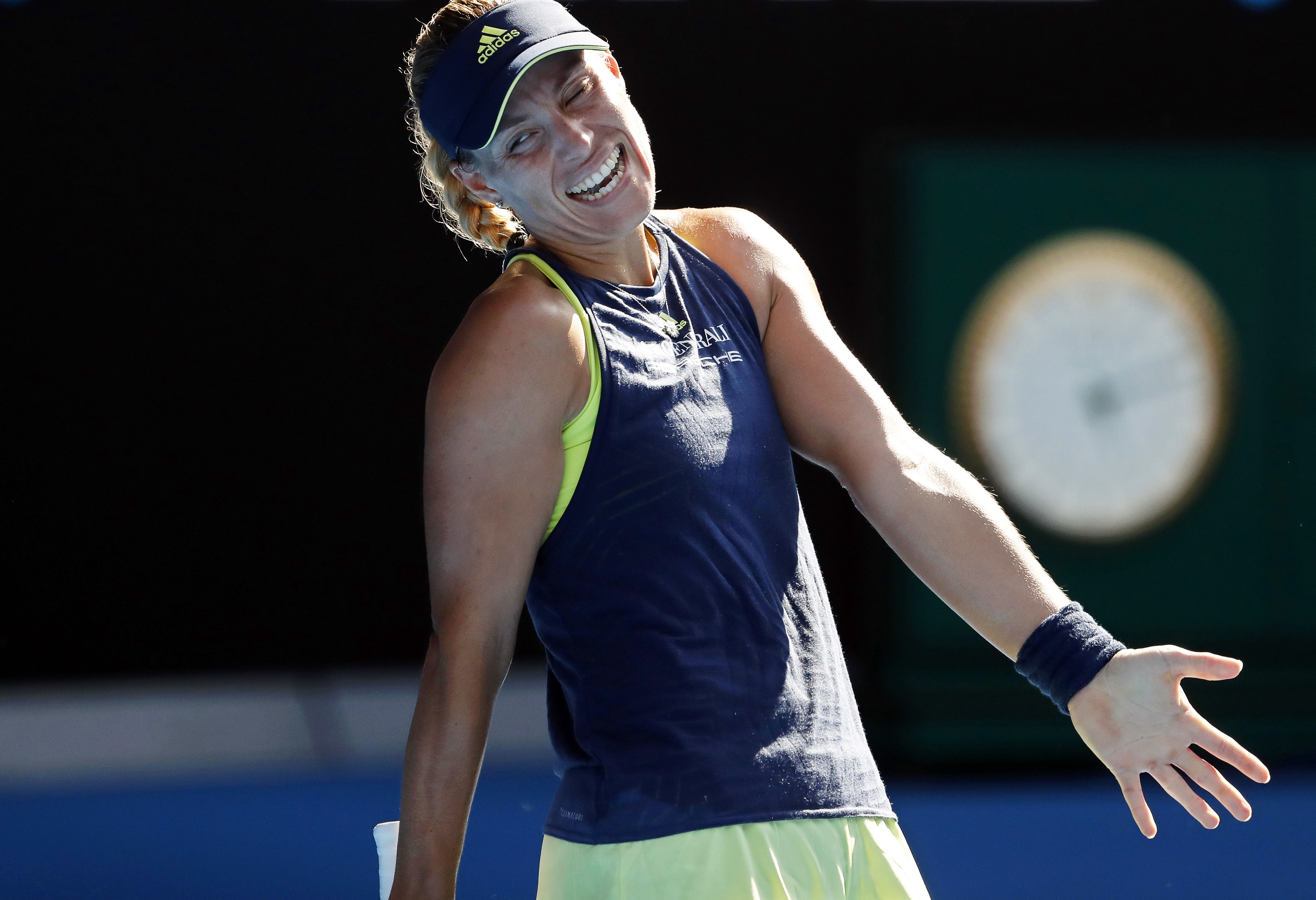 Angelique Kerber a plâns la conferința de presă, după înfrângerea din meciul cu Halep: ”Simona a jucat bine, nu am putut face nimic” | GALERIE FOTO&VIDEO