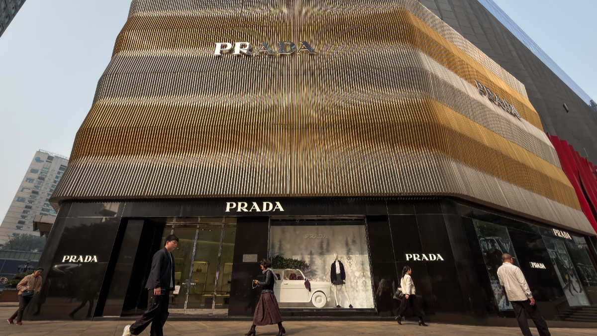 Prada seals $1.38 billion deal to take full control of Versace