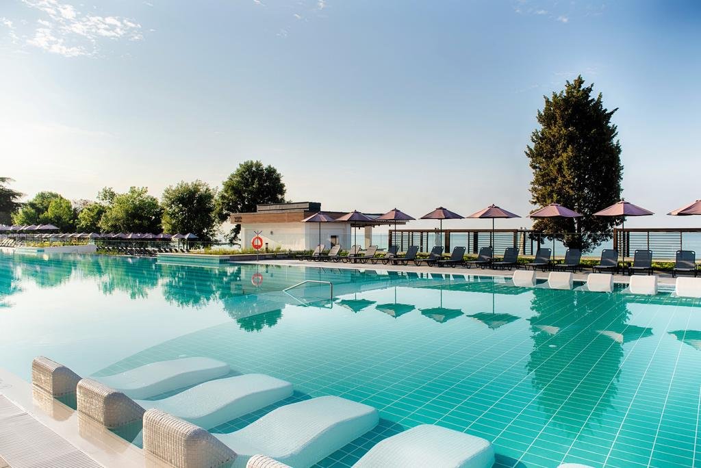 Bulgaria mizează pe România pentru creșterea numărului de turiști în hotelurile Adults Only: „Trebuie să învățăm să lăsăm copiii acasă”