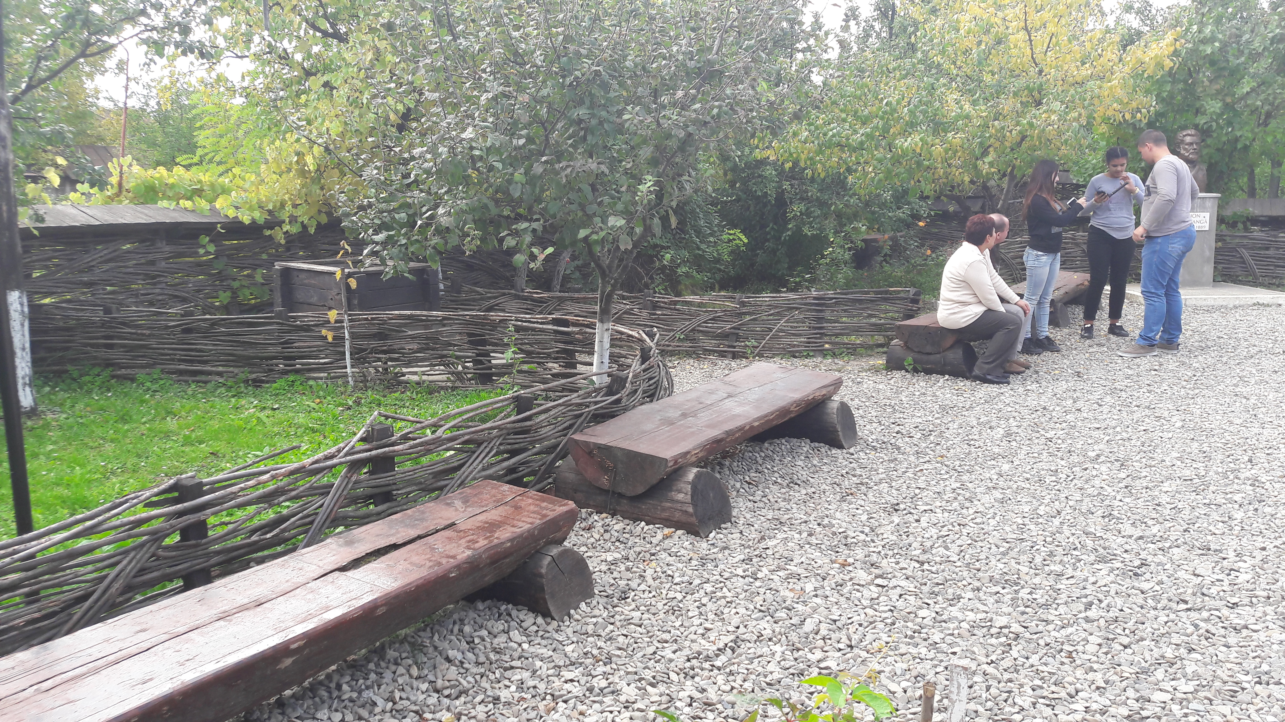 REPORTAJ | Pe urmele amintirilor lui Ion Creangă. Ozana cea frumos curgătoare aproape a secat, iar casa din Humulești e vizitată mai ales de moldovenii de peste Prut