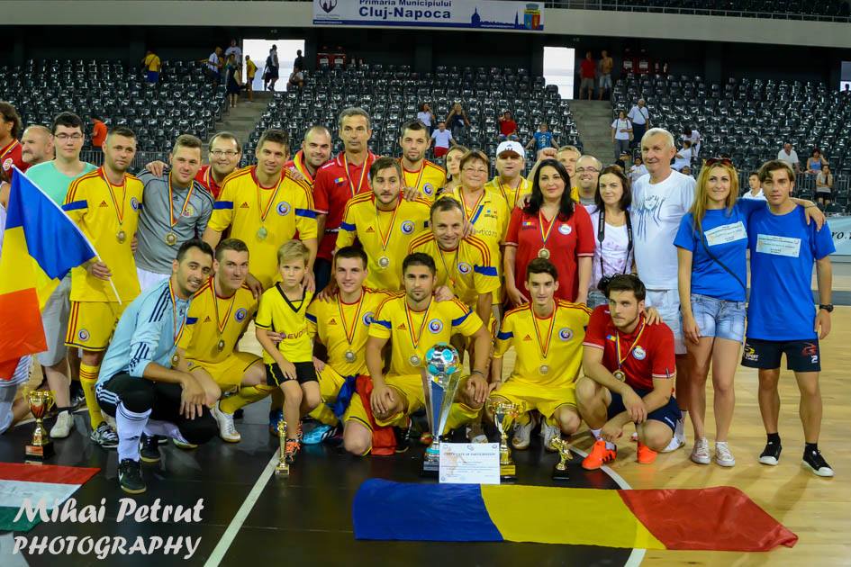 Disperarea medicului ce se ocupă de românii care au cucerit Europeanul de fotbal pentru diabetici: ^”Nimeni nu ne bagă în seamă! Am solicitat și Federația, și Ministerul, dar n-au trimis pe nimeni nici la premiere!”. Mai are nevoie de 27.000 de euro pentru acoperirea cheltuielilor cu organizarea de la Cluj-Napoca