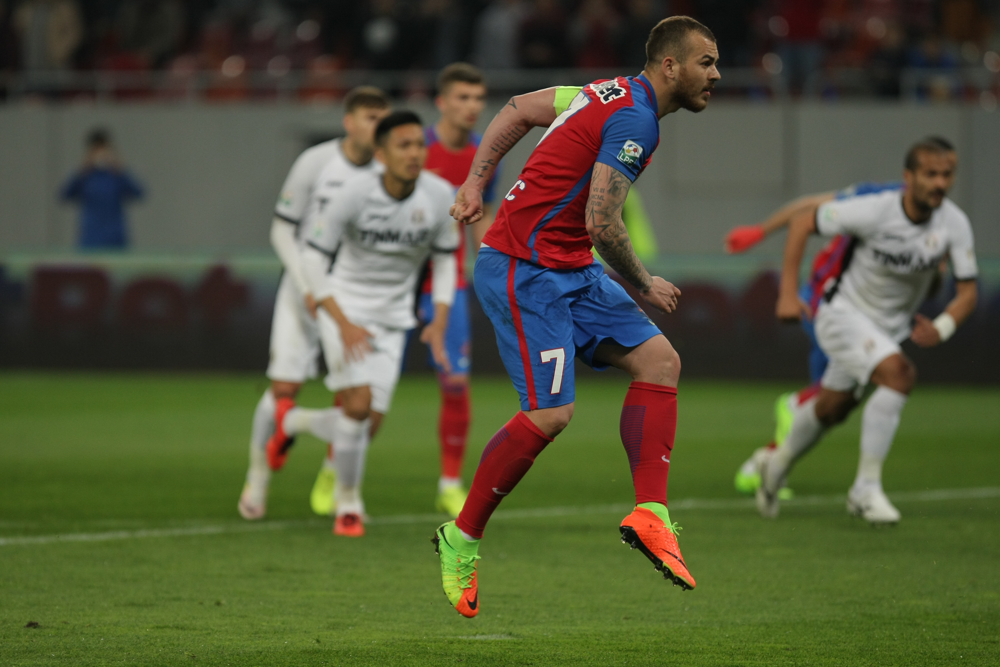 Liga 1, play-off, etapa a 4-a. FCSB - Astra Giurgiu 3-0. Magnificul Alibec și-a învins fosta echipă. Gigi Becali, locul 1 înainte de Paște / LIVE TEXT