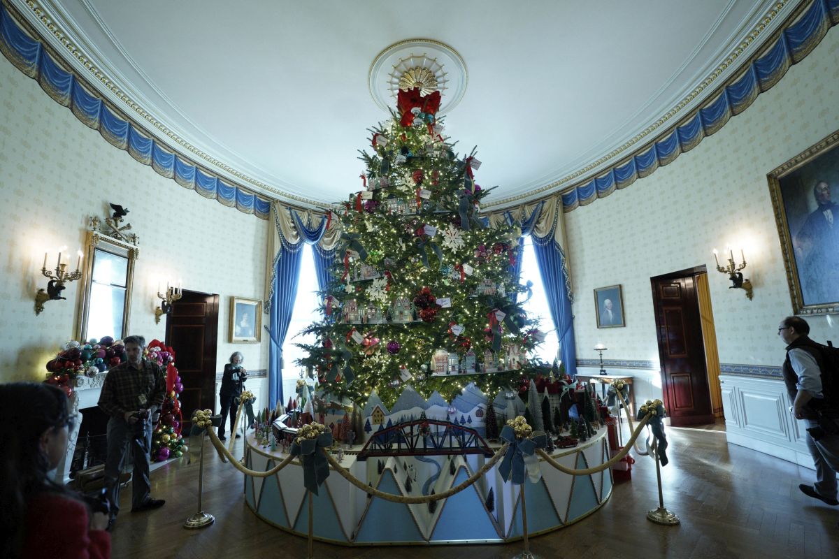 „Magie, minune și bucurie”. Jill Biden a dezvăluit decorurile de sărbători de la Casa Albă