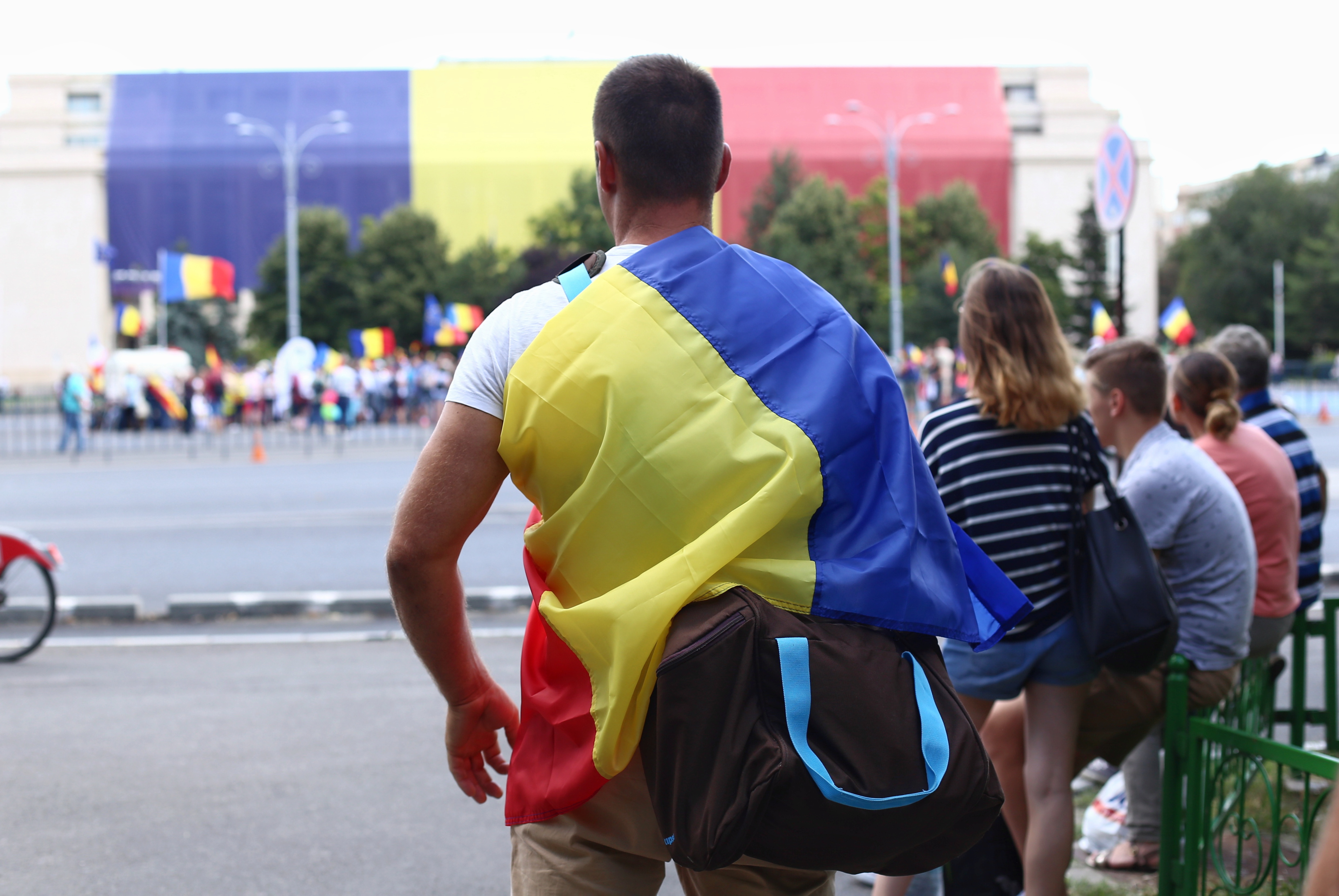 LIVE TEXT/ Mitingul diasporei, în Piața Victoriei. Război total între jandarmi și huligani (FOTO&VIDEO)