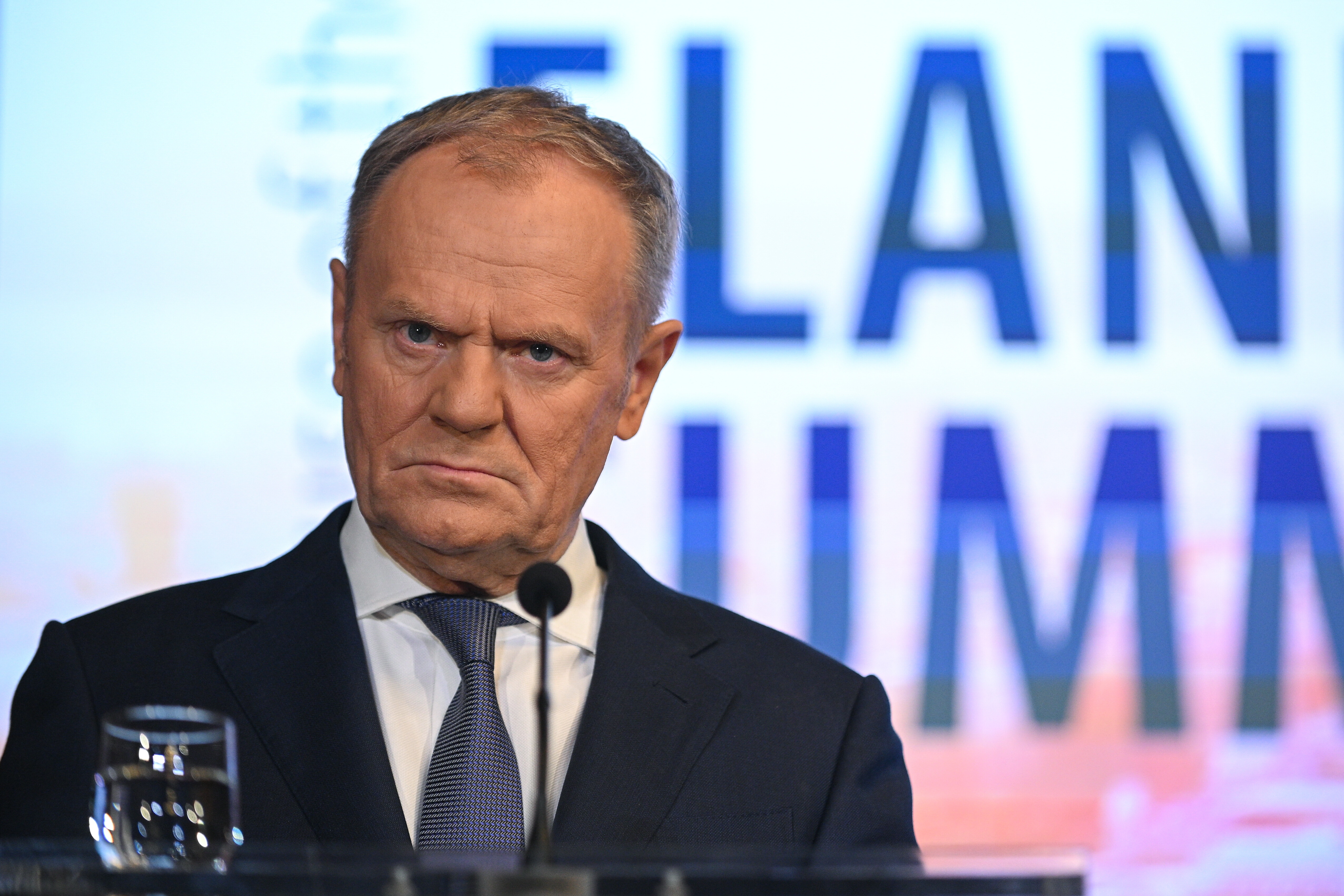 Donald Tusk o współpracy z prezydentem. "To bardzo źle służy naszym  interesom"