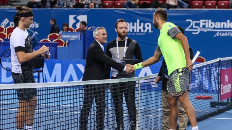Marius Copil - Jozef Kovalik 6-4, 6-2, în semifinalele turneului de la Sofia. Românul, în prima finală ATP din carieră, la simplu. Pentru titlu, cu Mirza Basic