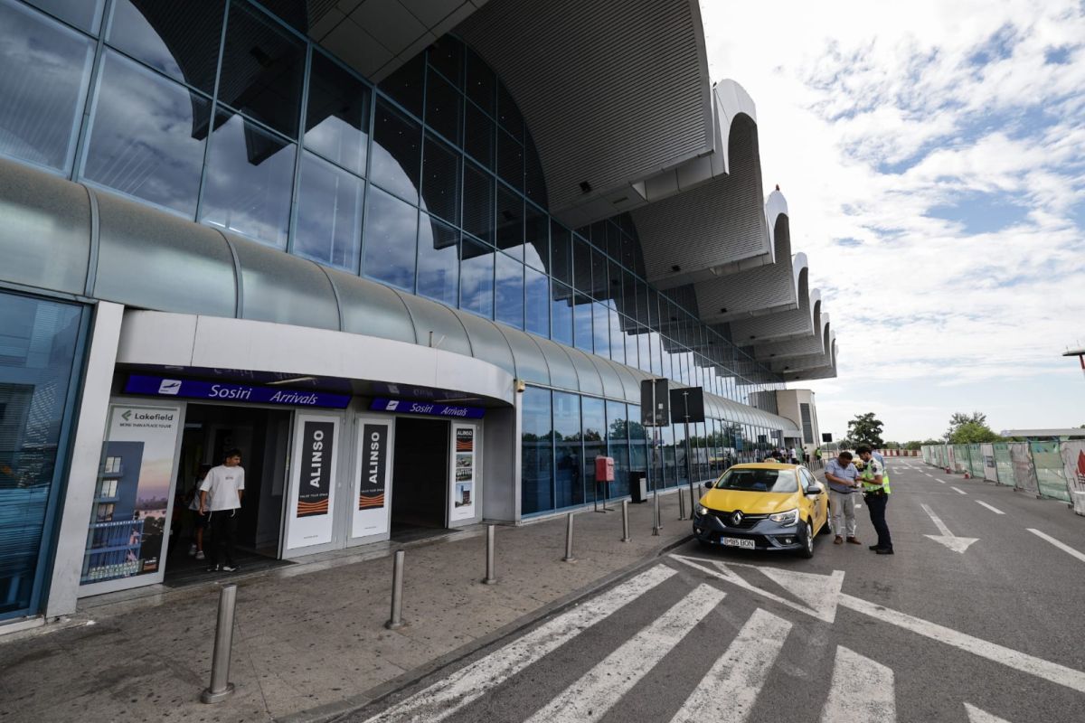 Parcarea Sosiri de la Aeroportul Henri Conadă a fost închisă astăzi: la toamnă se deschide una nouă, pe 4 niveluri