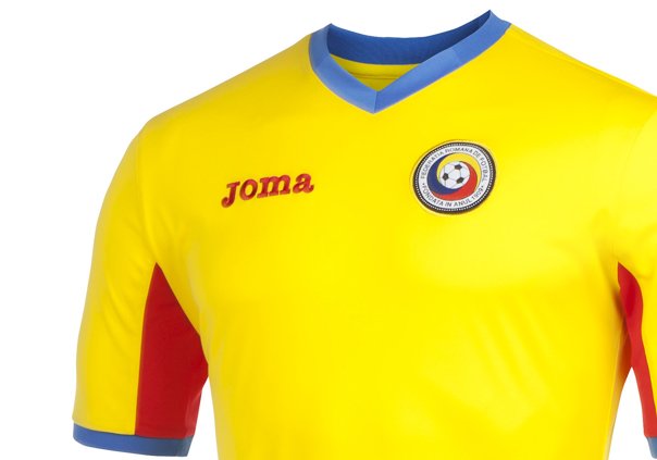 Tricolorii apără noul tricou al naţionalei, după ce fanii l-au criticat aspru