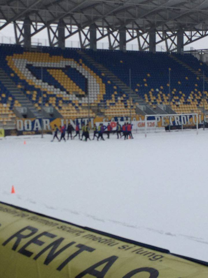 Ultimii în clasament, ”lupii” s-au adunat printre nămeți, cu un nou antrenor. ^Schumacher, contre cu fanii. Cine mai vine, cine pleacă / FOTO