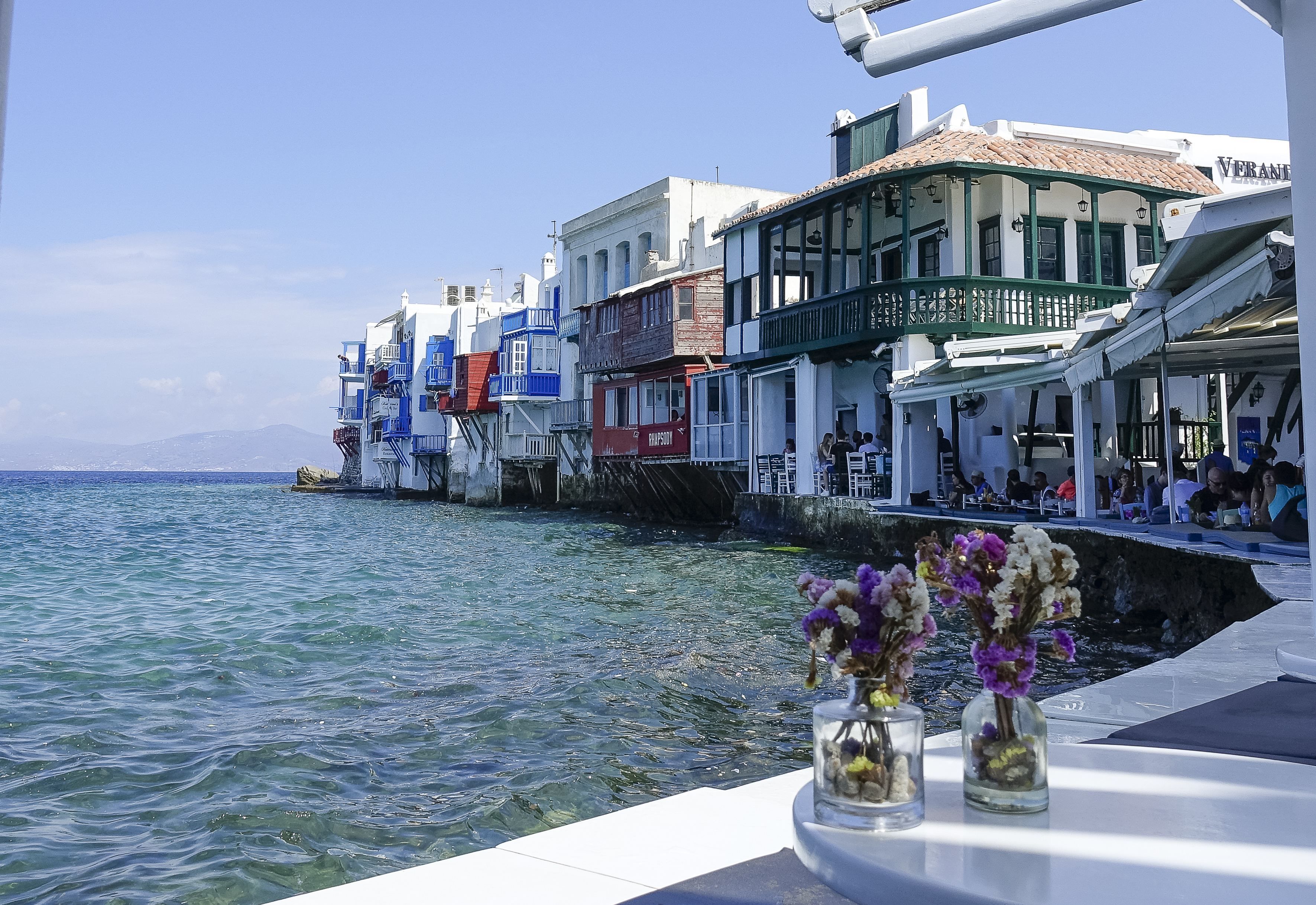 Eforturile de conservare a insulei grecești Mykonos au degenerat în violențe. Arheolog bătut violent