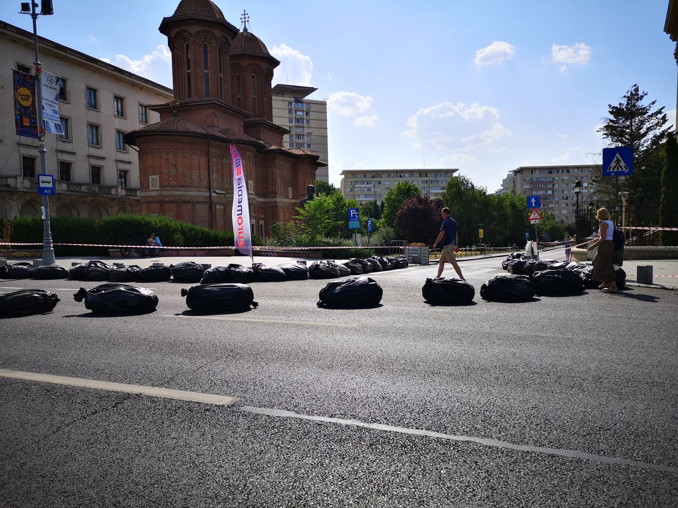 De ce au apărut pe pista de karting „saci de gunoi” pe post de obstacole? „Am vrut ceva mai estetic, dar nu am găsit”