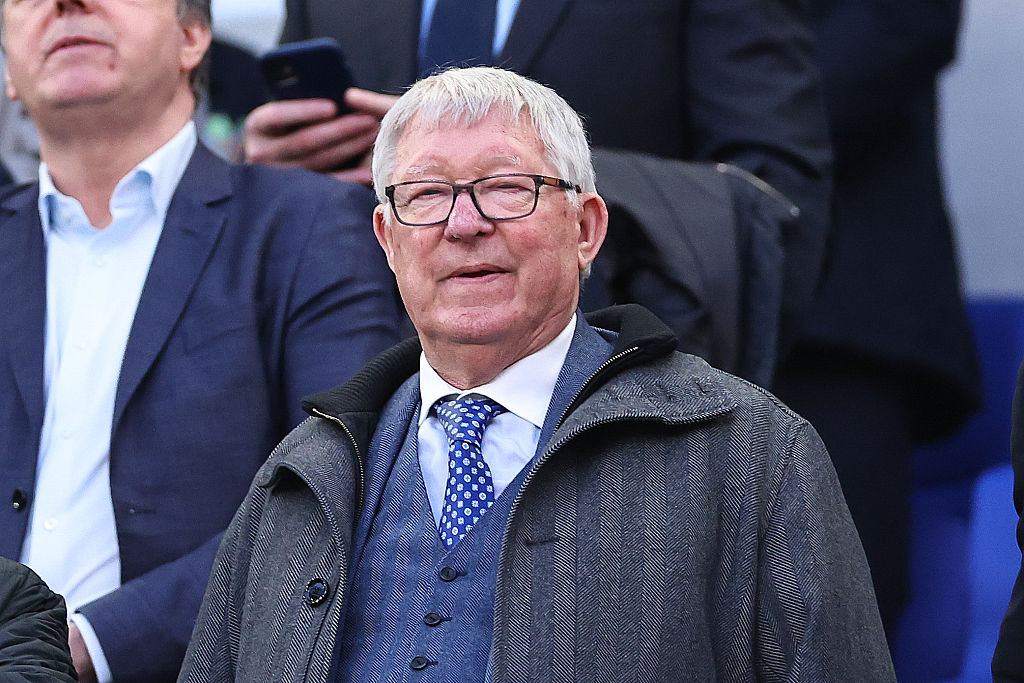 Mindenki megrémült: a Liverpool elleni meccs előtt rosszul lett és kórházba került Sir Alex Ferguson